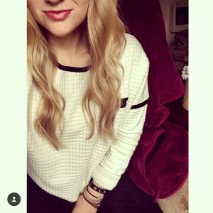 Knit pullover/sweater